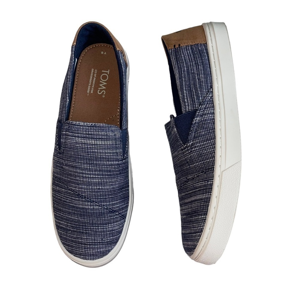 Toms Size 6 youth boys  Luca Navy striped chambray slip on shoes New